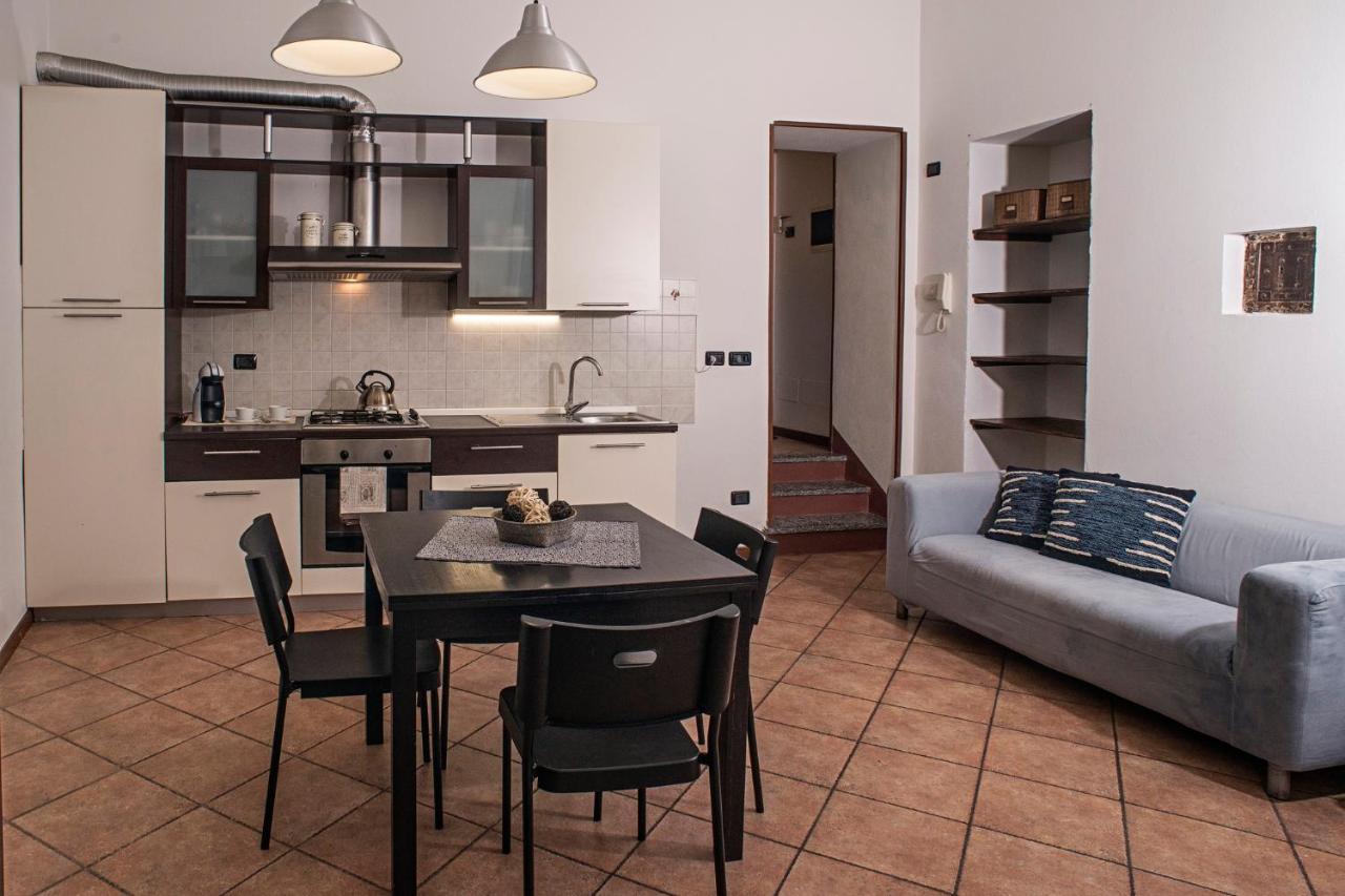 アローナCortile Del Forno Nel Centro Storicoアパートメント エクステリア 写真