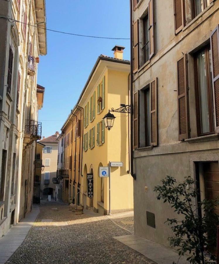 アローナCortile Del Forno Nel Centro Storicoアパートメント エクステリア 写真